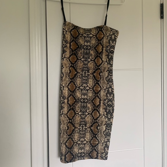 Snake skin mini dresss / stretchy and comfortable - Picture 1 of 2